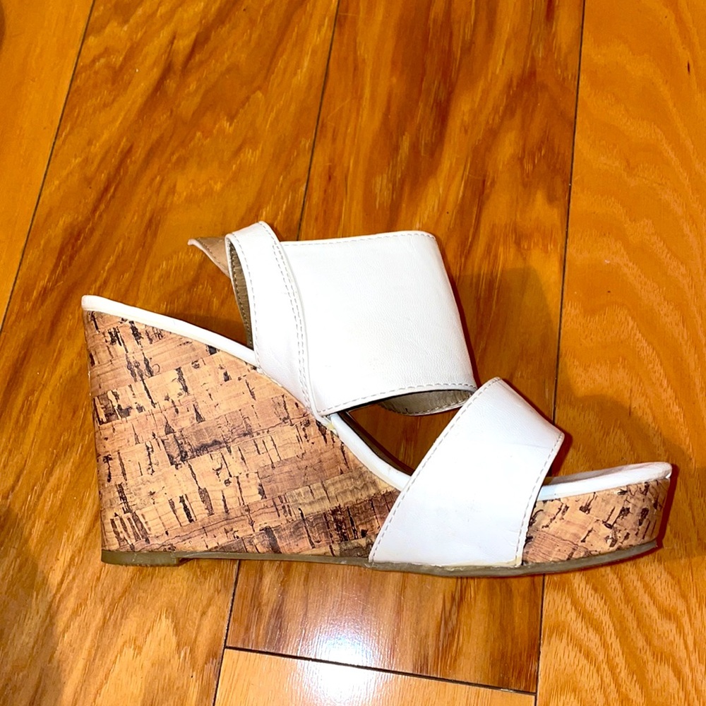 White wedges - size 7.5